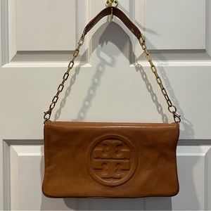 •TORY BURCH reva clutch•